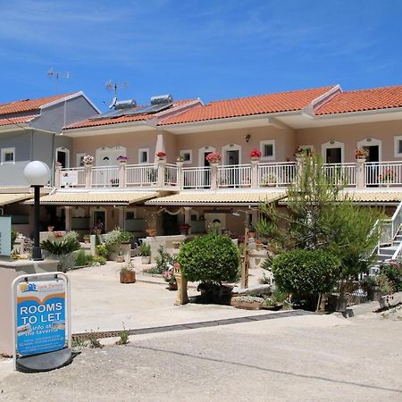 Santa Barbara Lakis Apartments Perivólion Екстериор снимка