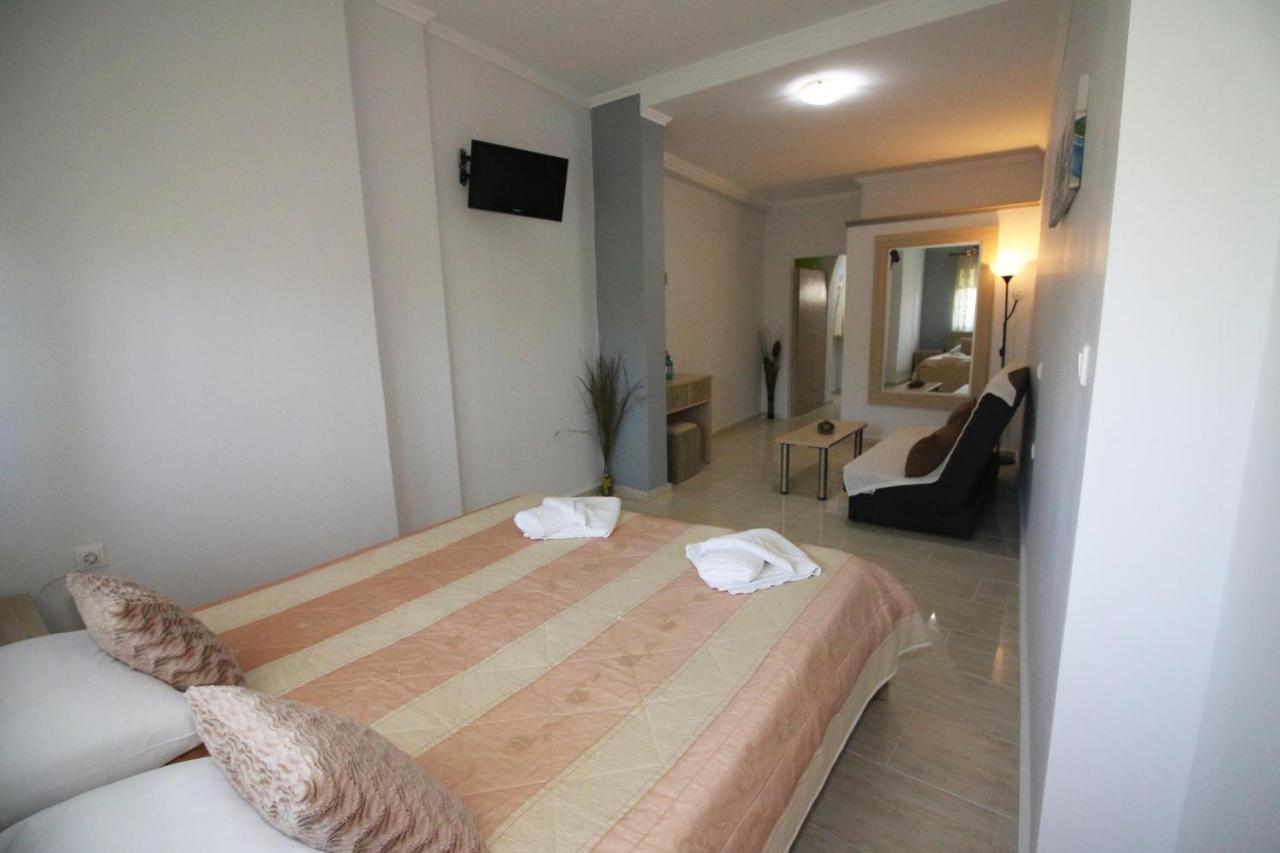 Santa Barbara Lakis Apartments Perivólion Екстериор снимка