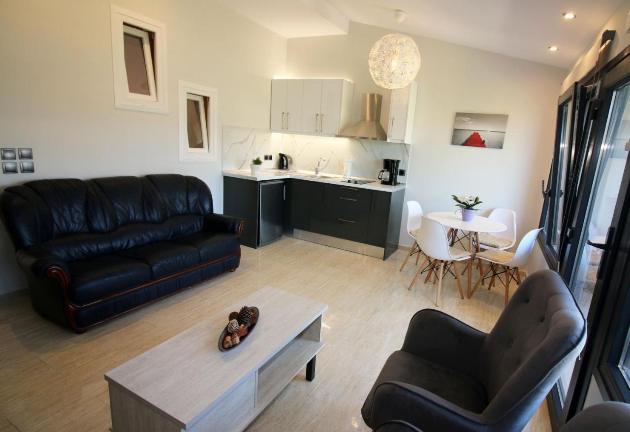 Santa Barbara Lakis Apartments Perivólion Екстериор снимка